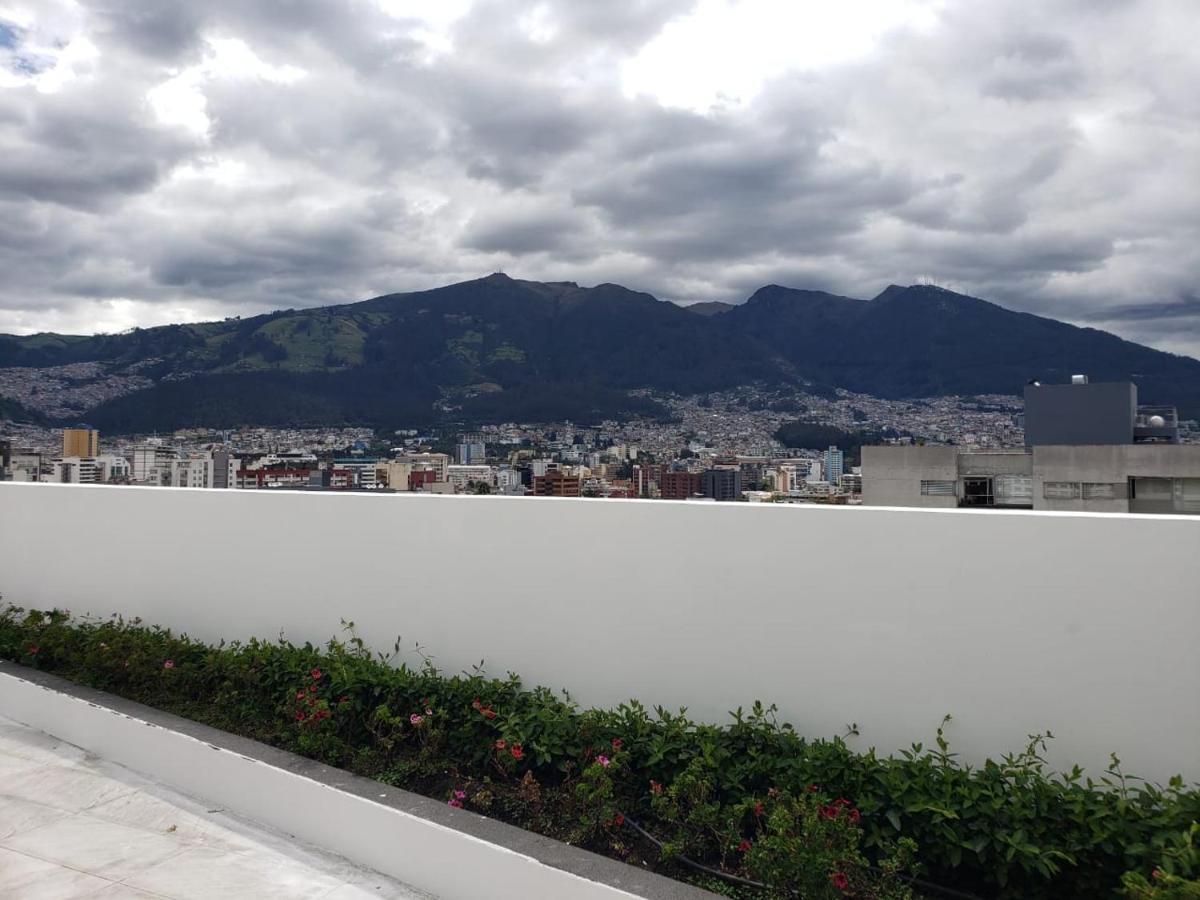 Hermoso Departamento, Centrico Y Tranquilo Quito Exterior photo